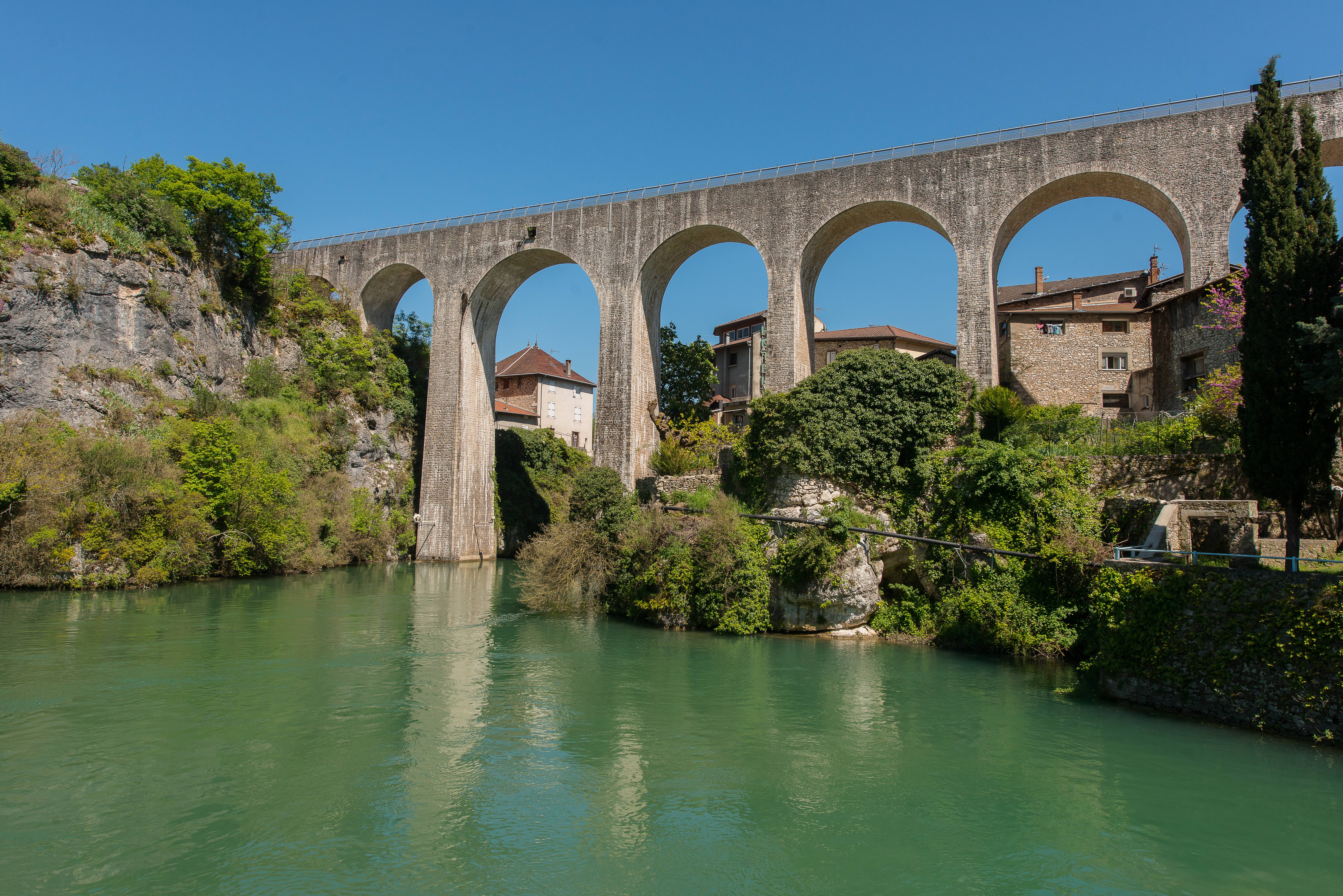 Vue aqueduc Saint-Nazaire-en-Royans
