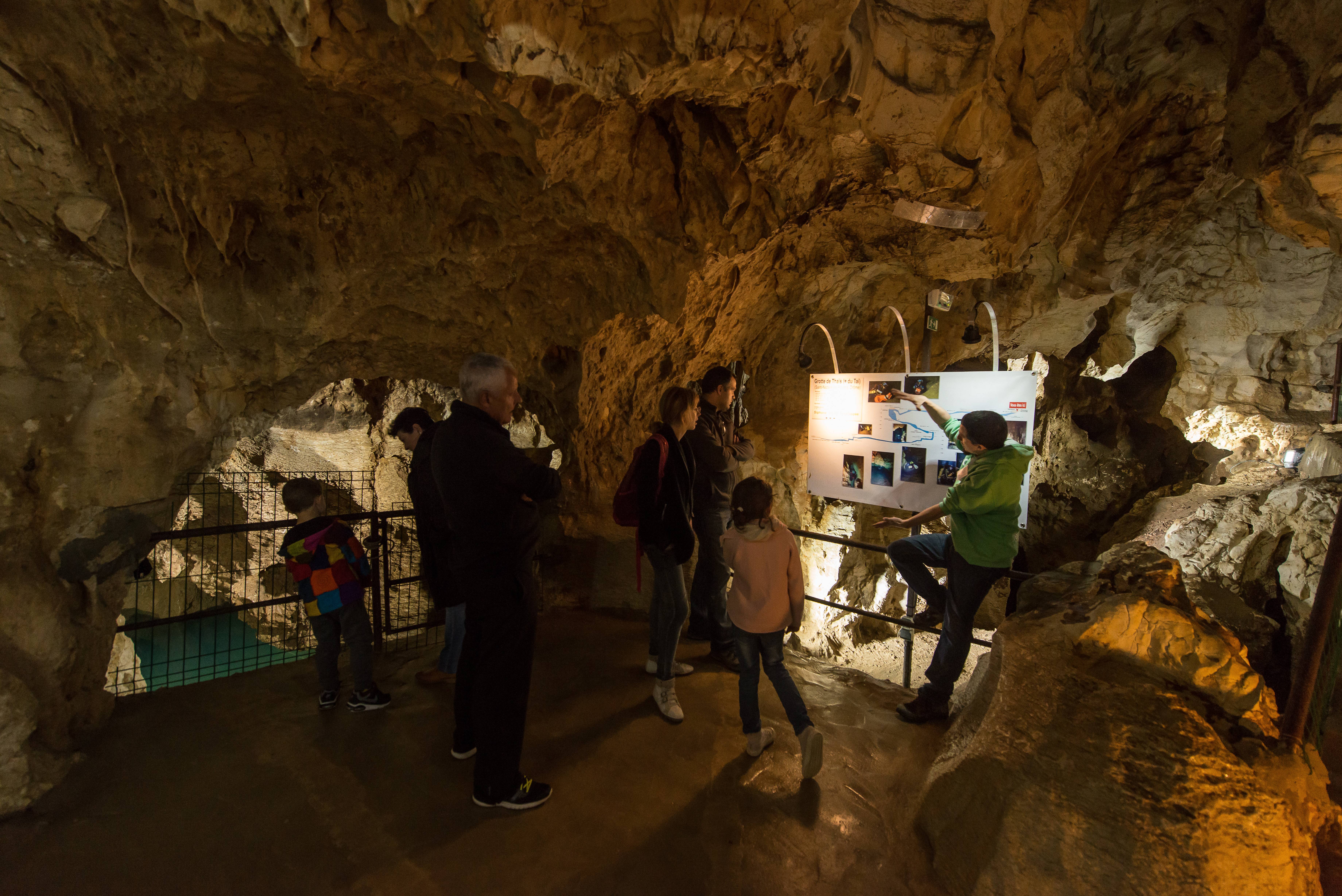 Grotte de Thaïs