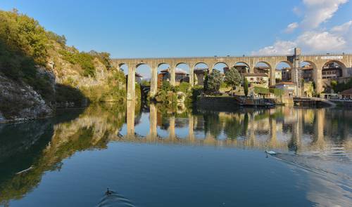 Vue aqueduc à Saint-Nazaire-en-Royans